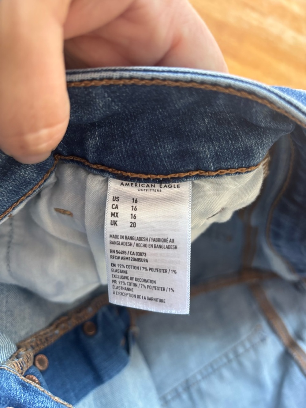 American Eagle Distressed super stretch Button-Front Jean Shorts size 16 - Picture 4 of 6
